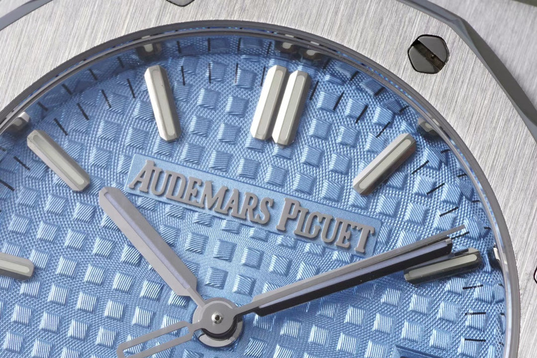 Audemars Piguet ROYAL OAK SELFWINDING "50TH ANNIVERSARY": Ice Blue