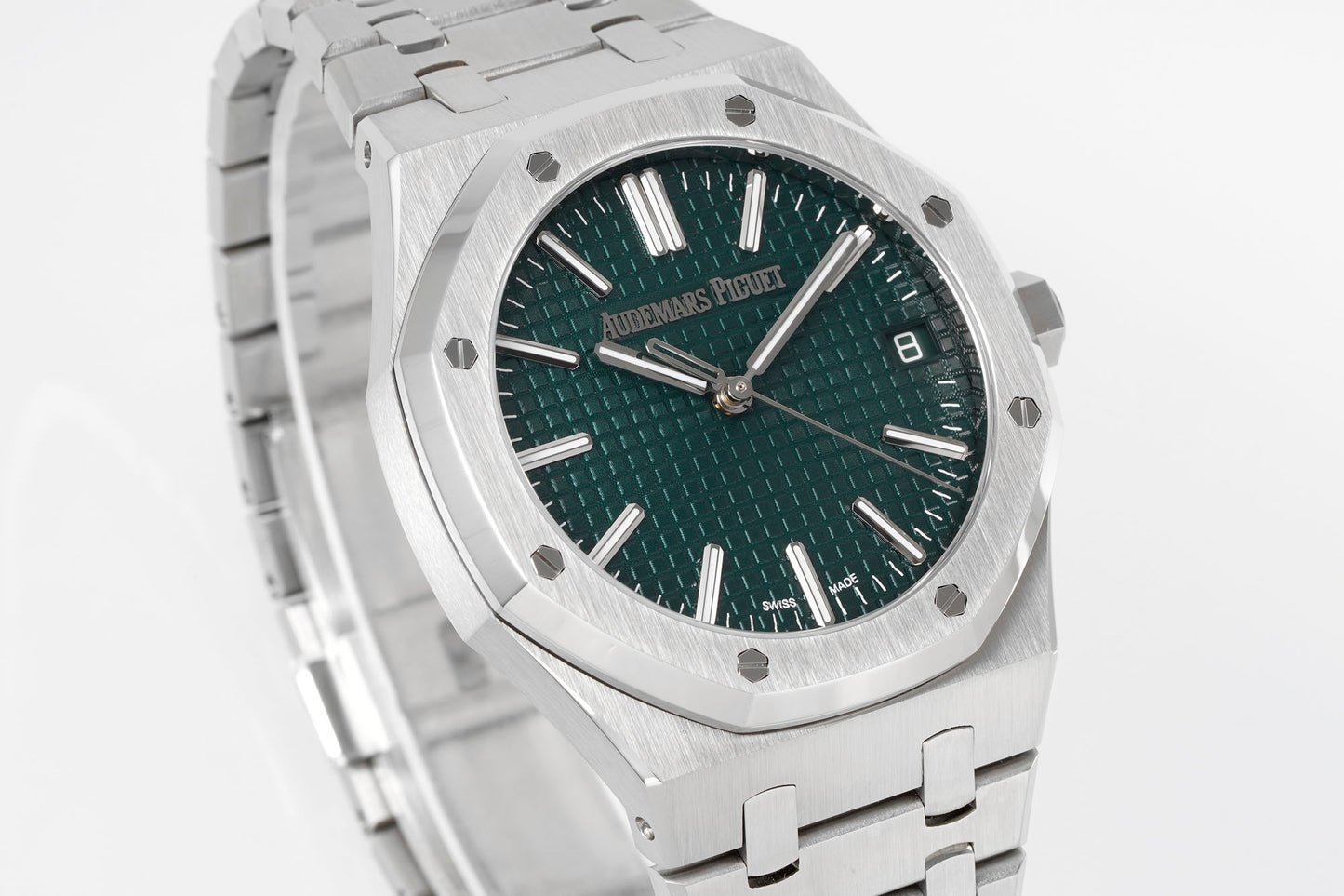 Audemars Piguet ROYAL OAK SELFWINDING "50TH ANNIVERSARY": Khaki Green