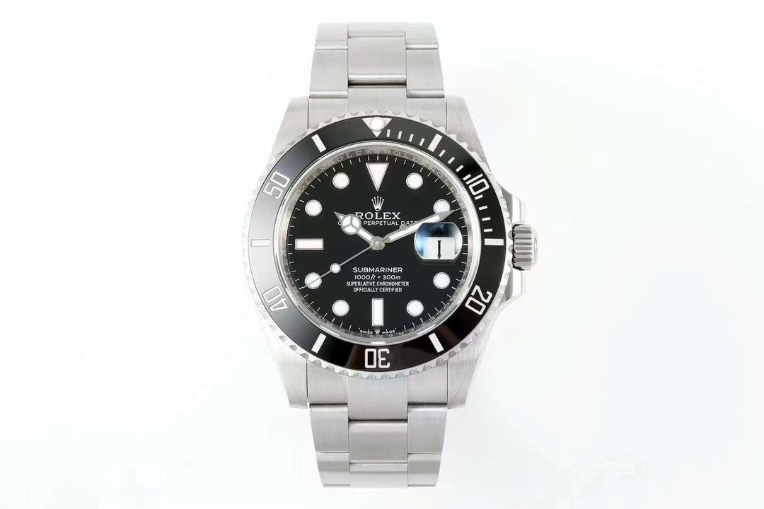 Rolex Submariner : Silver, Black face, black dial
