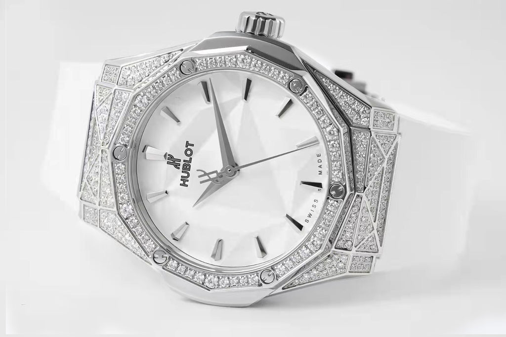 Hublot Classic Fusion Orlinski White Pavé 550.NS.2200.RW.1604.ORL20 : Polished Faceted White "Iced Out"