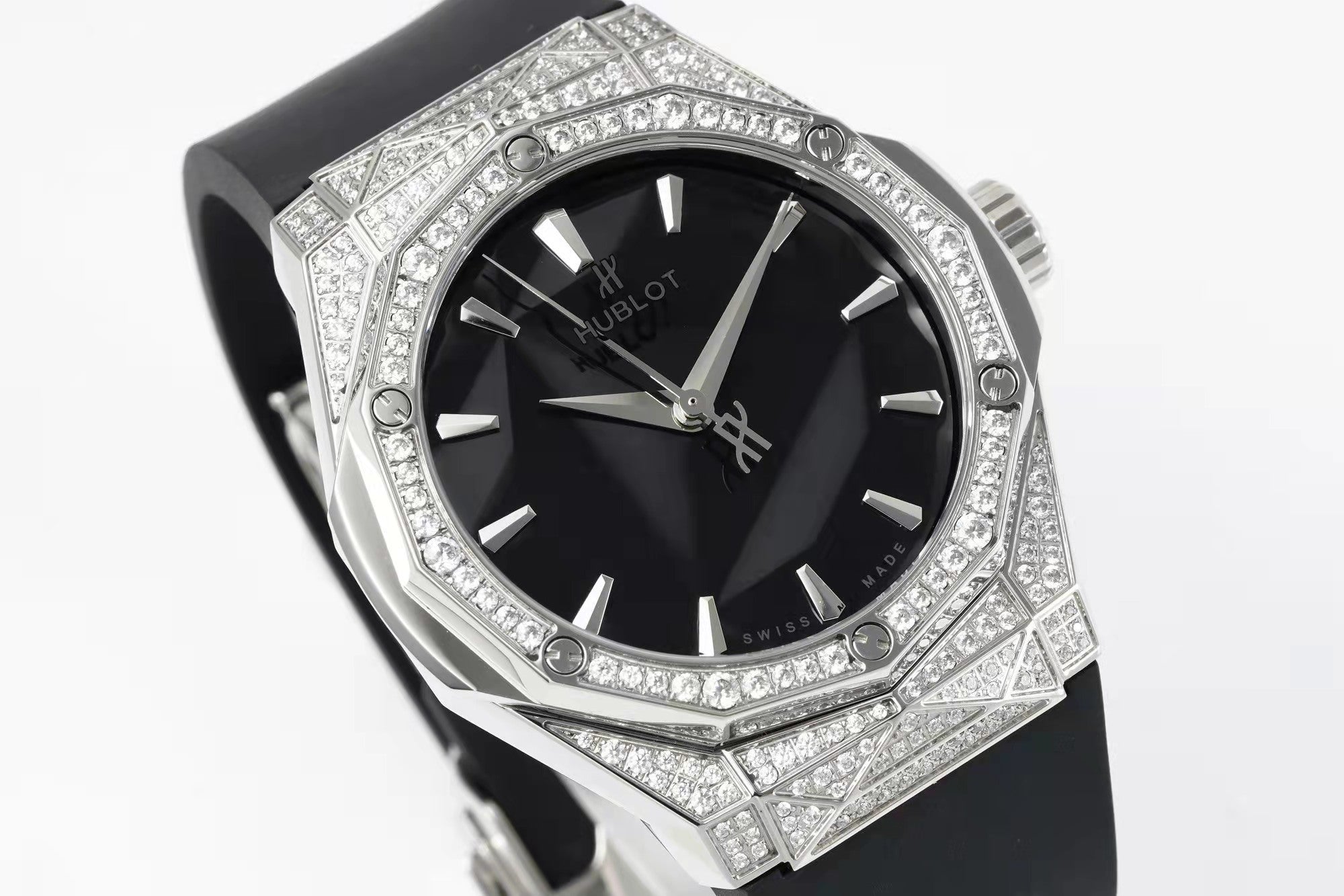 Hublot Classic Fusion Orlinski Titanium Pavé 550.NS.1800.RX.1604.ORL19 : Polished Faceted Black "Iced Out"