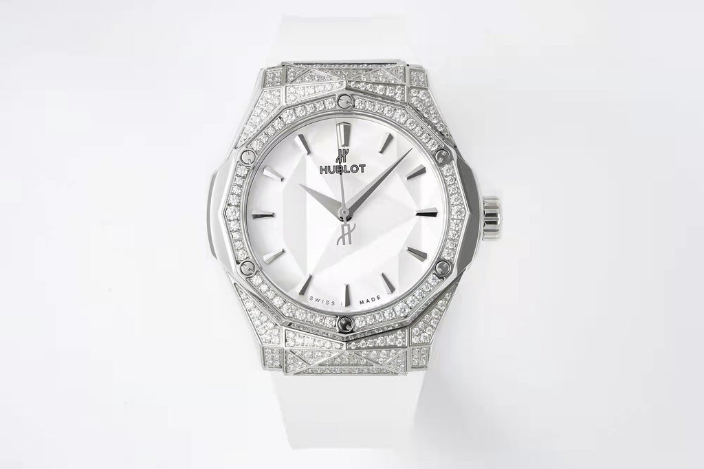 Hublot Classic Fusion Orlinski White Pavé 550.NS.2200.RW.1604.ORL20 : Polished Faceted White "Iced Out"
