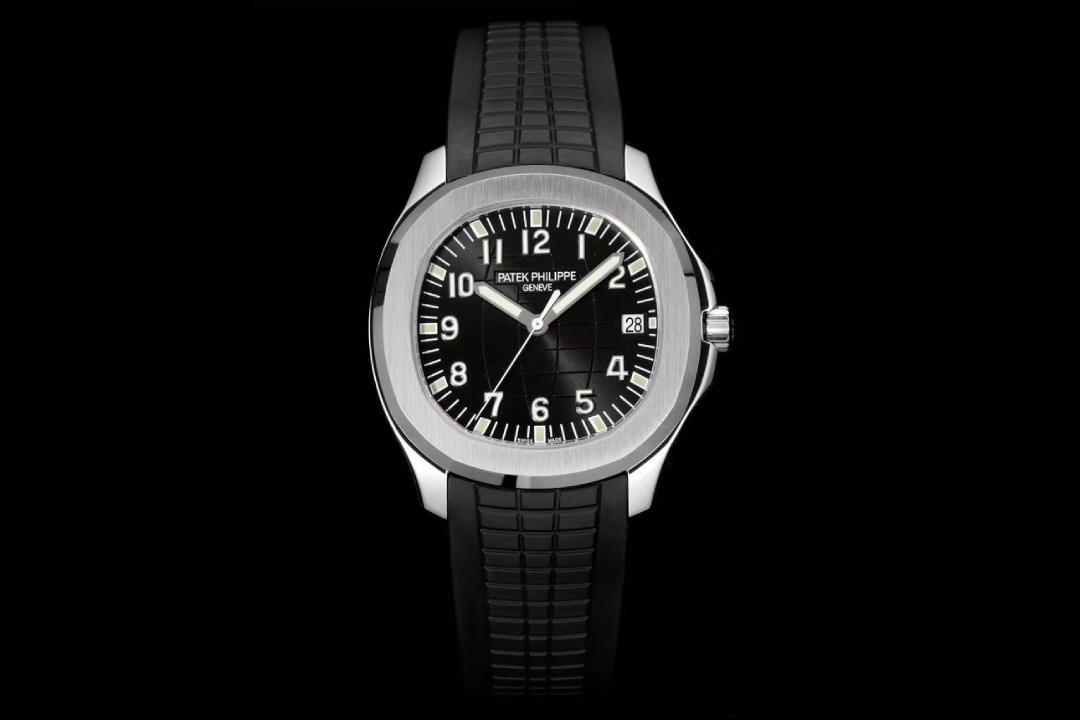 Patek Philippe Aquanaut 5167A-001 : Sunburst Black "Grenade"