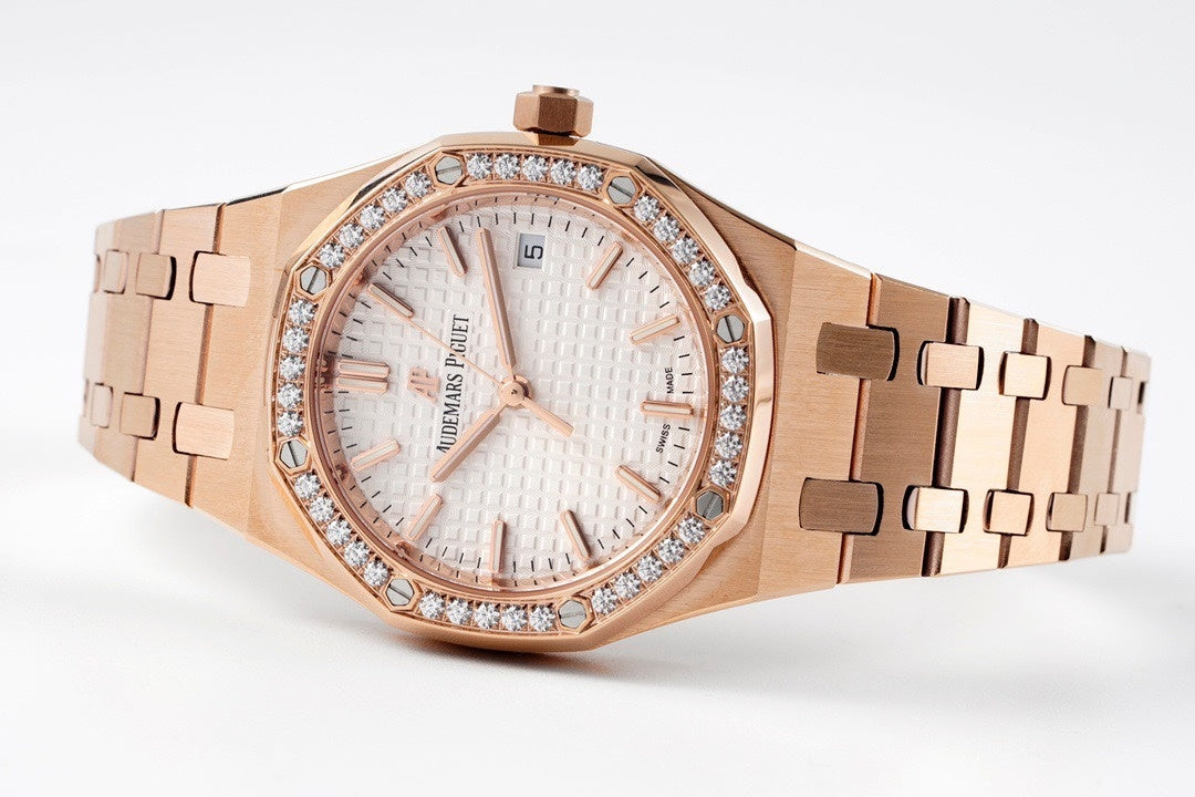 Audemars Piguet Royal Oak 77451OR.ZZ.1361OR.01 : Pink Gold, Diamond Bezel