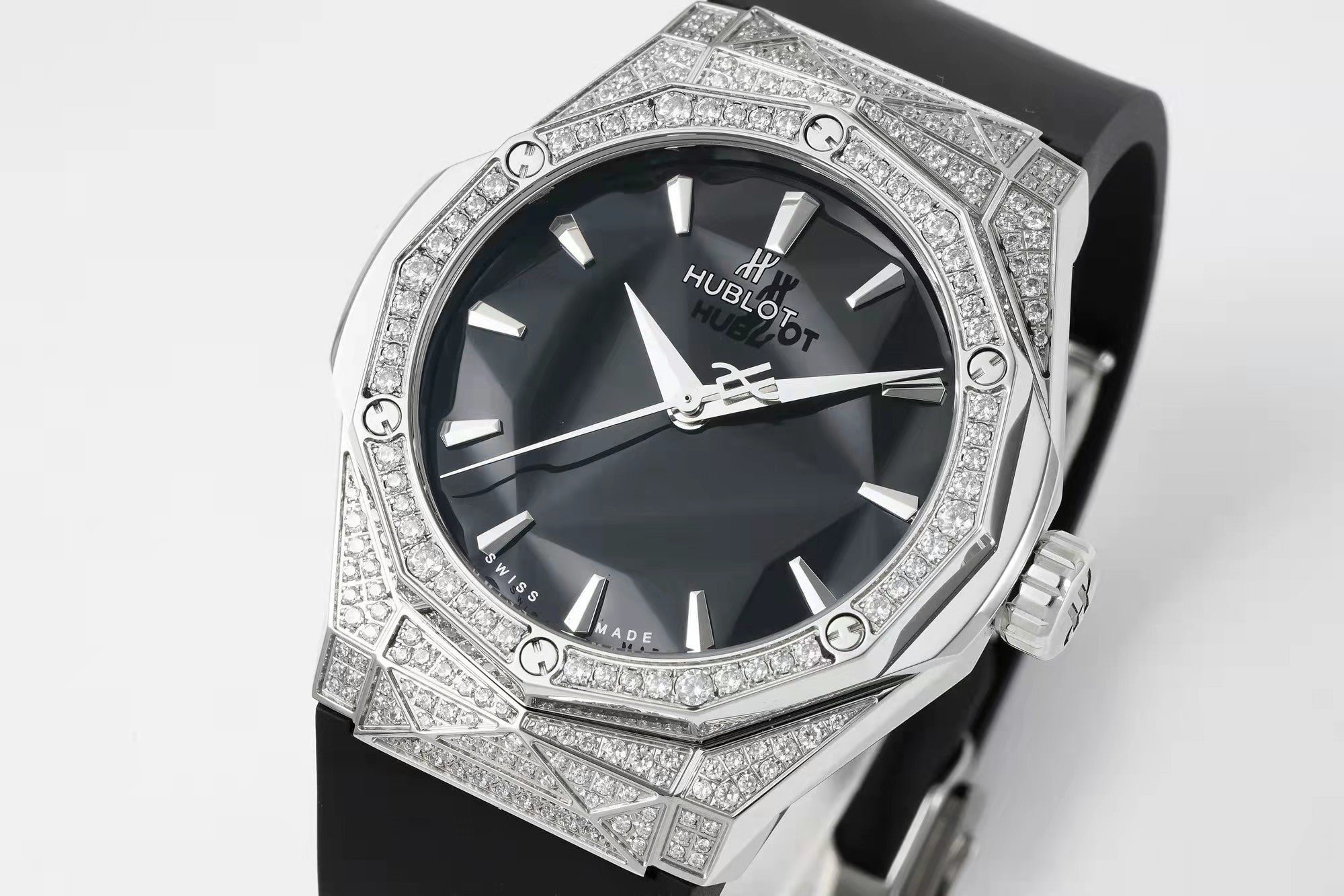 Hublot Classic Fusion Orlinski Titanium Pavé 550.NS.1800.RX.1604.ORL19 : Polished Faceted Black "Iced Out"