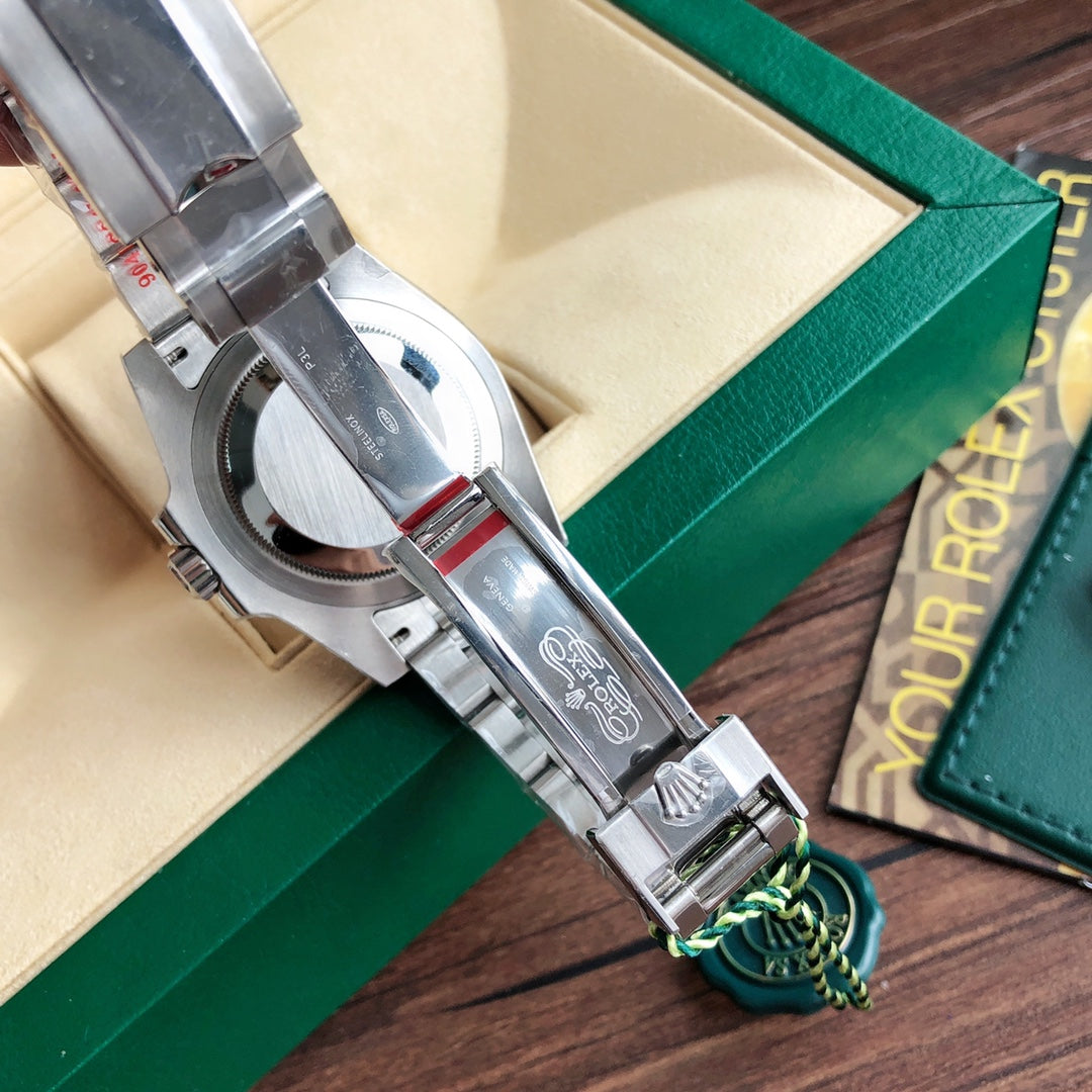 Rolex GMT-Master II 116710LN : Stainless Steel / Black