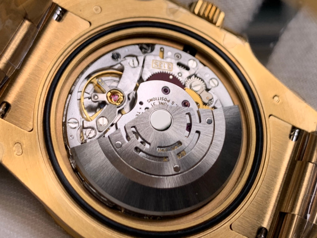 Rolex Submariner : Gold, Blue dial