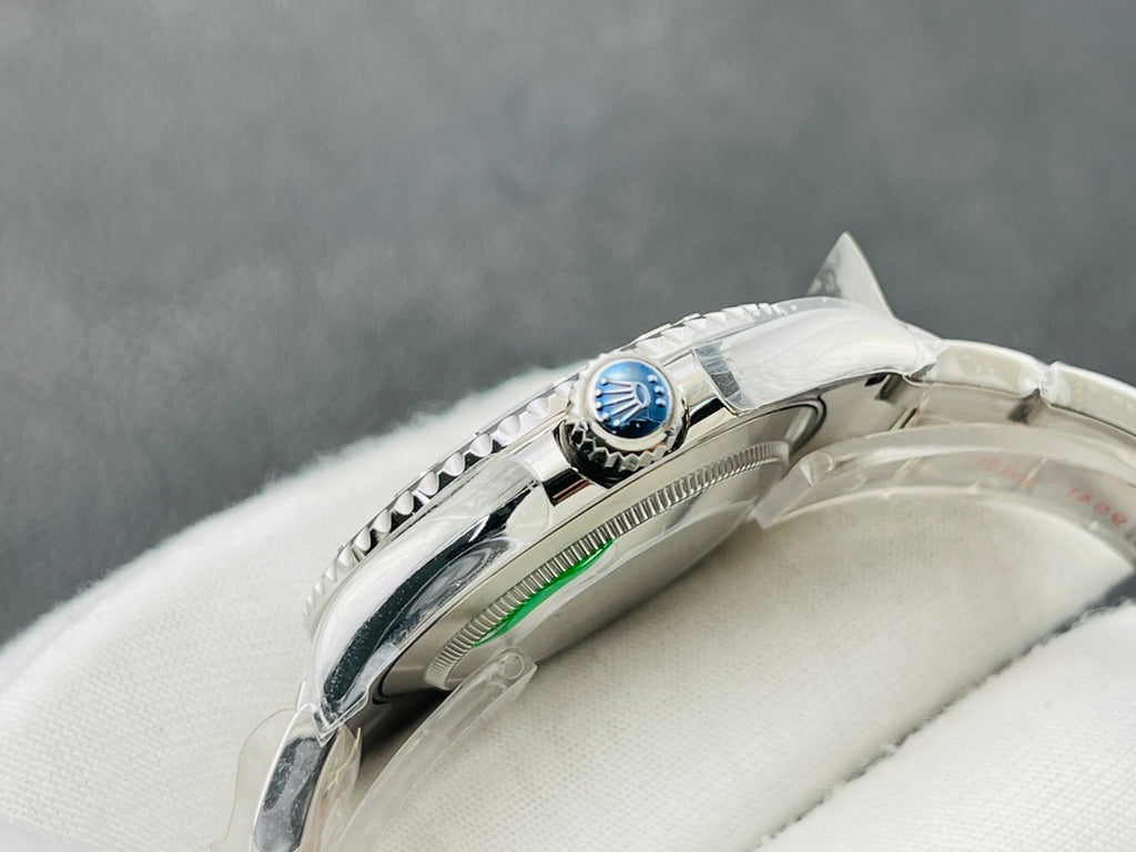 Rolex Yacht-Master 126622 : Rhodium Dial "Dark Rhodium"