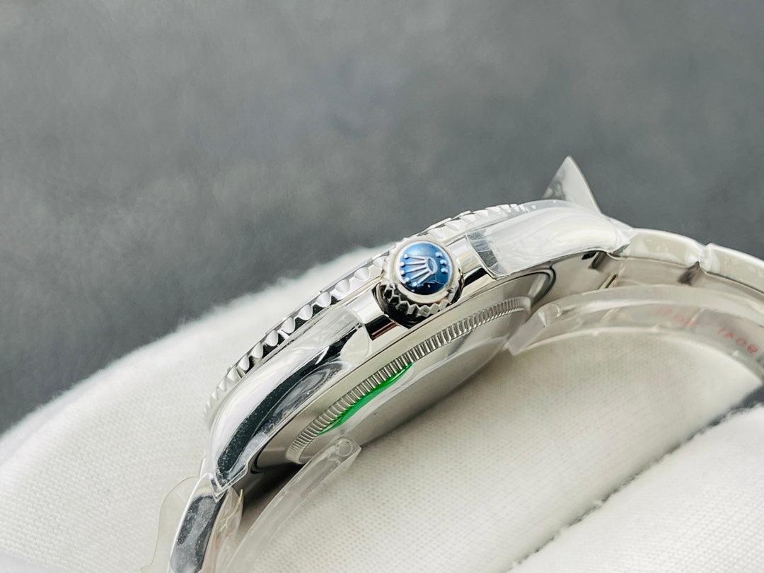 Rolex Yacht-Master 126622 : Rhodium Dial "Dark Rhodium"