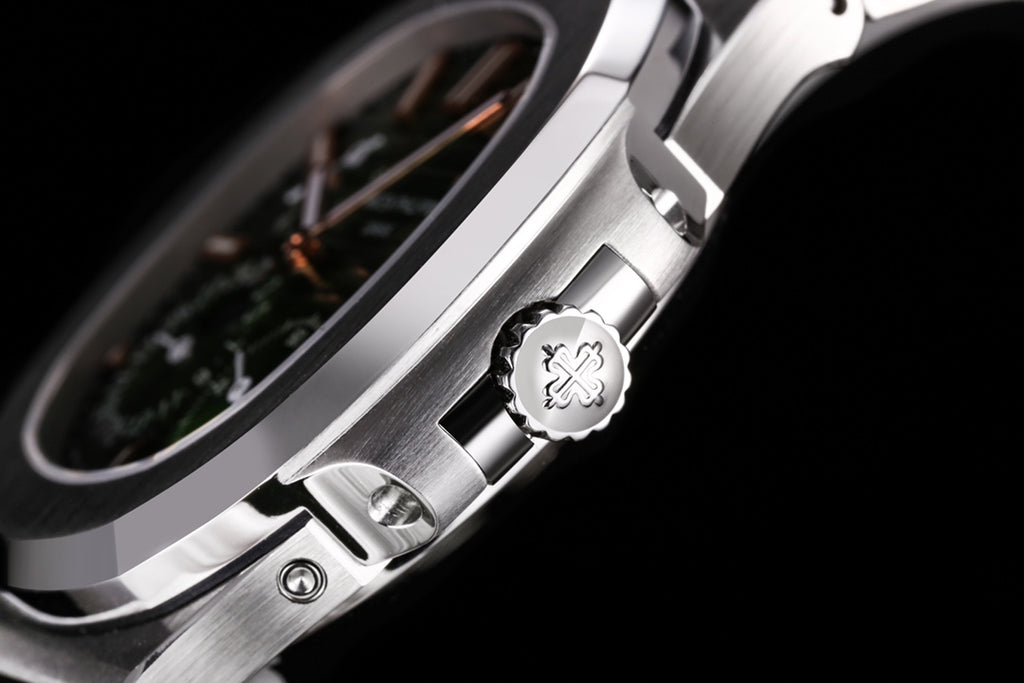 Patek Philippe Nautilus Moon Phase 5712/1A: Olive Green