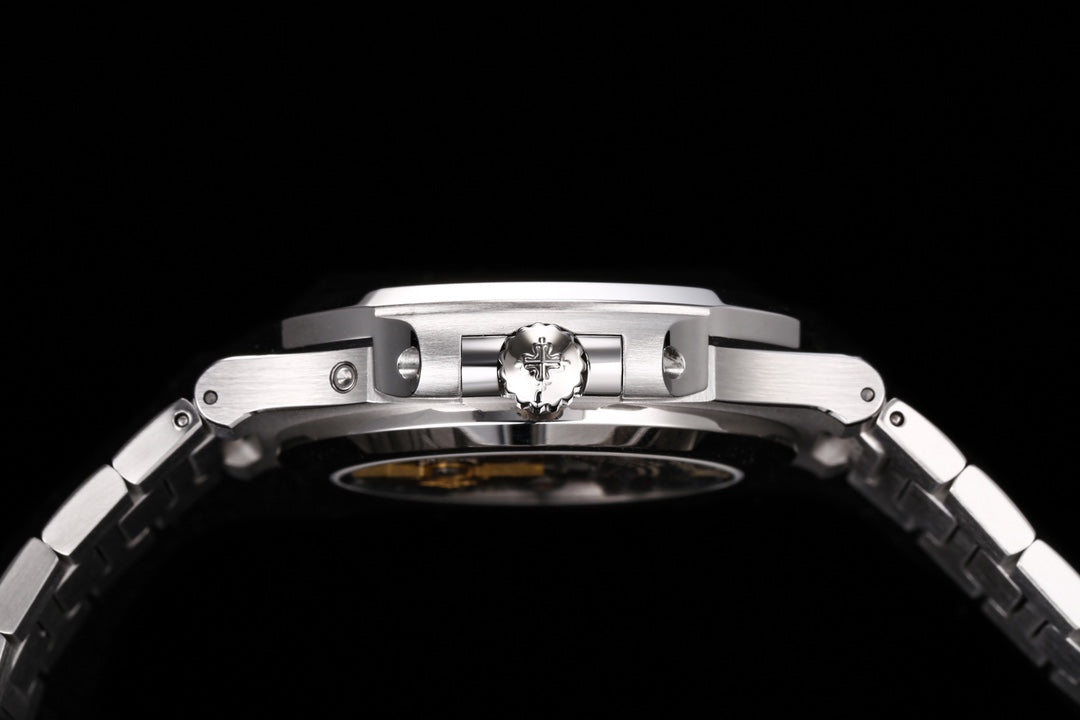 Patek Philippe Nautilus Moon Phase 5712/1A-001