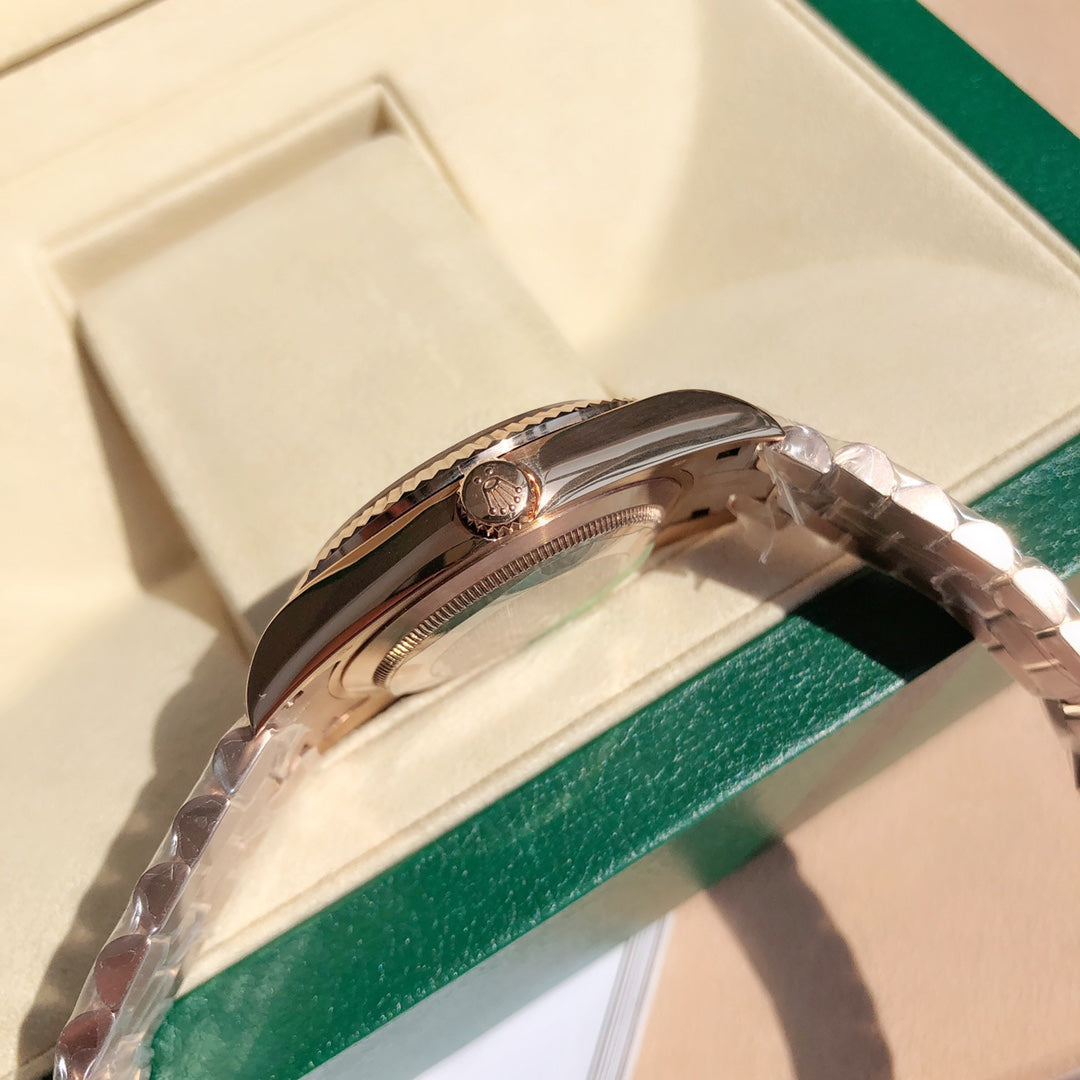 Rolex Day-Date 228235 : White Roman Dial