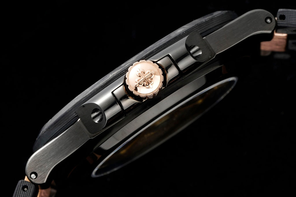 Patek Philippe DiW Carbon Nautilus 5711/1A : "Rose Gold Black Grail"