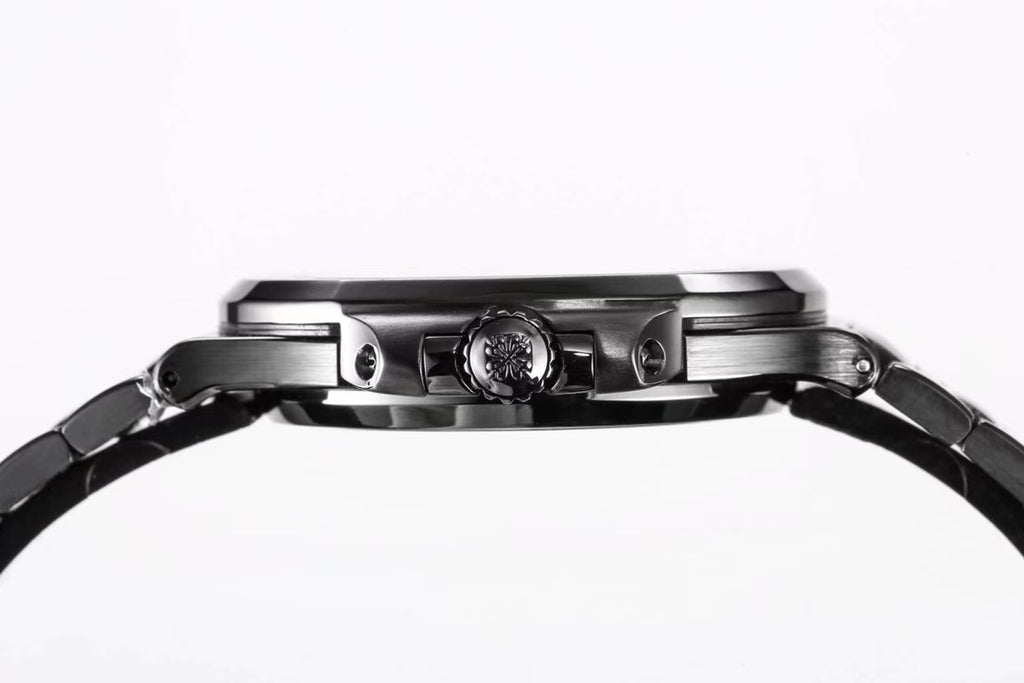 Patek Philippe Nautilus Bamford Edition 5711/1A : DLC Coated Matte Black Embossed Dial