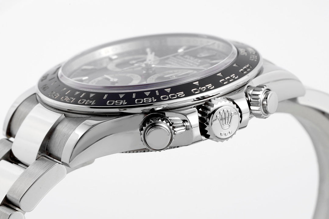 Rolex Cosmograph Daytona 126500LN : Black Dial “Reverse Panda”