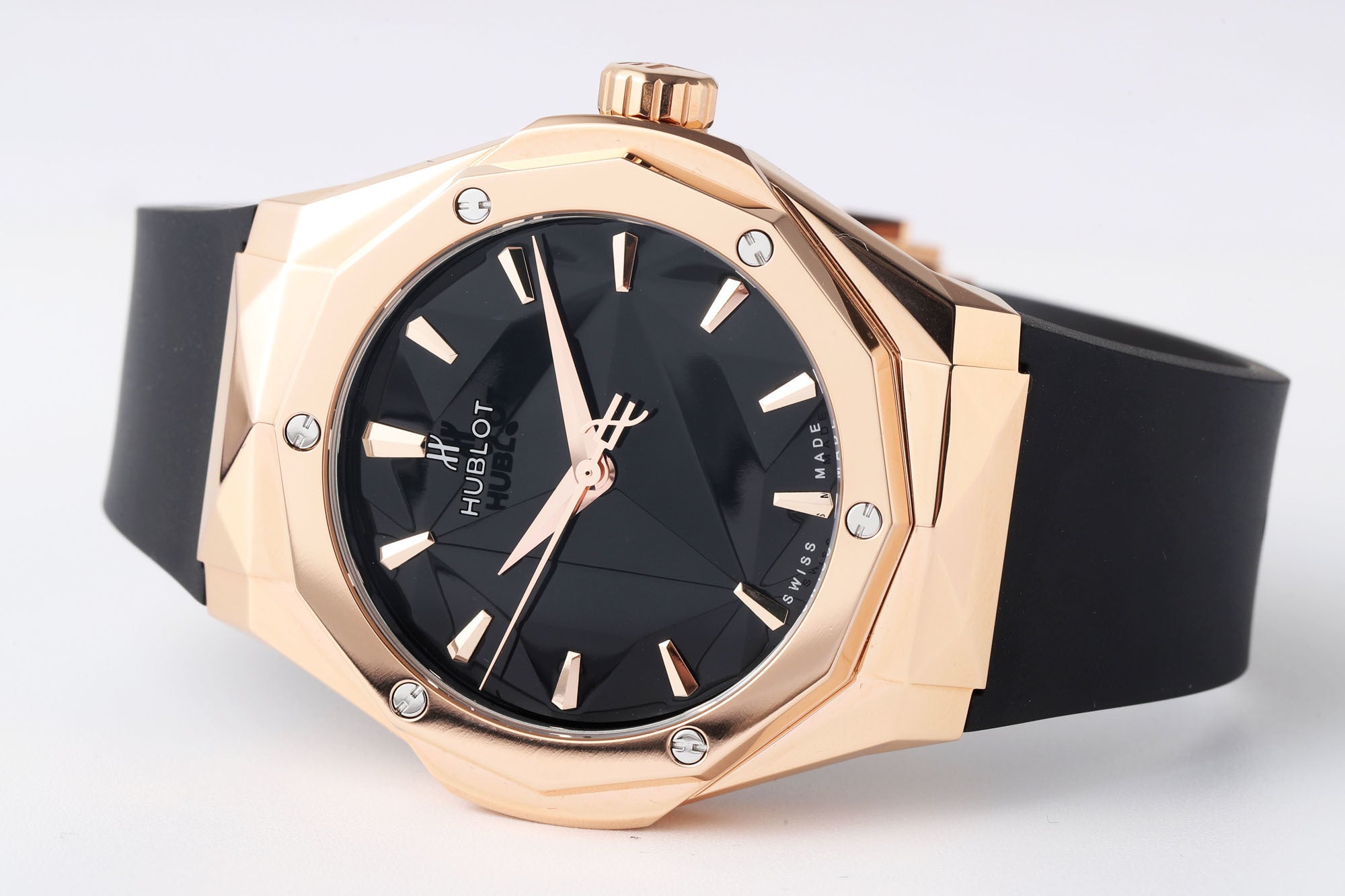 Hublot Classic Fusion Orlinski King Gold Pavé 550.OS.1800.RX.ORL19 : Polished Faceted Black "The Orlinski"