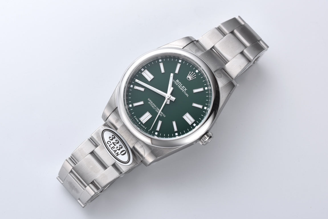 Rolex Oyster Perpetual 124300 : Stella Green Dial