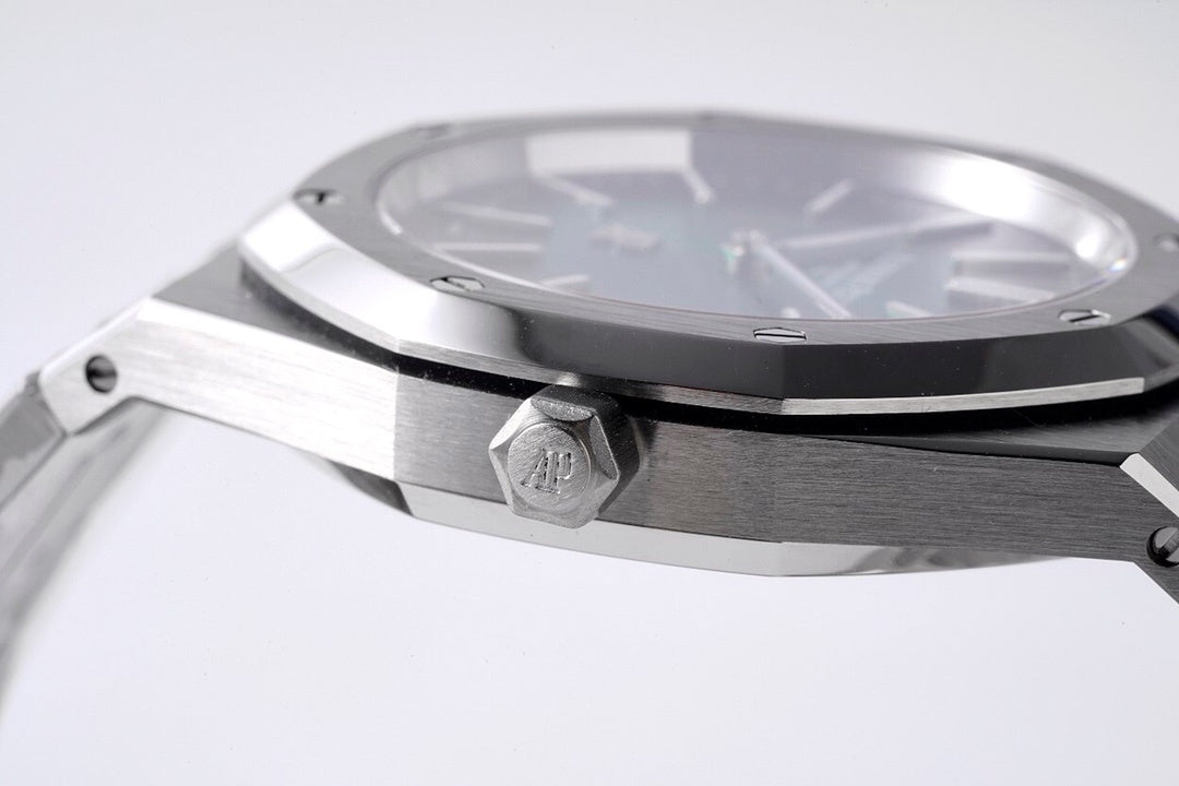 Audemars Piguet Royal Oak 16202PT.OO.1240PT.01 : Smoked Green "The AP House Exclusive"