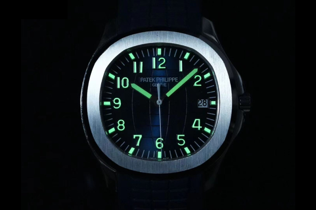Patek Philippe Aquanaut 5168G-001 : Gradient Night Blue "Jumbo"