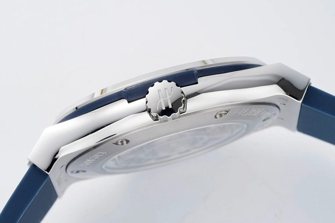 Hublot Classic Fusion 542.NX.7170.RX : Blue Sunray, Titanium