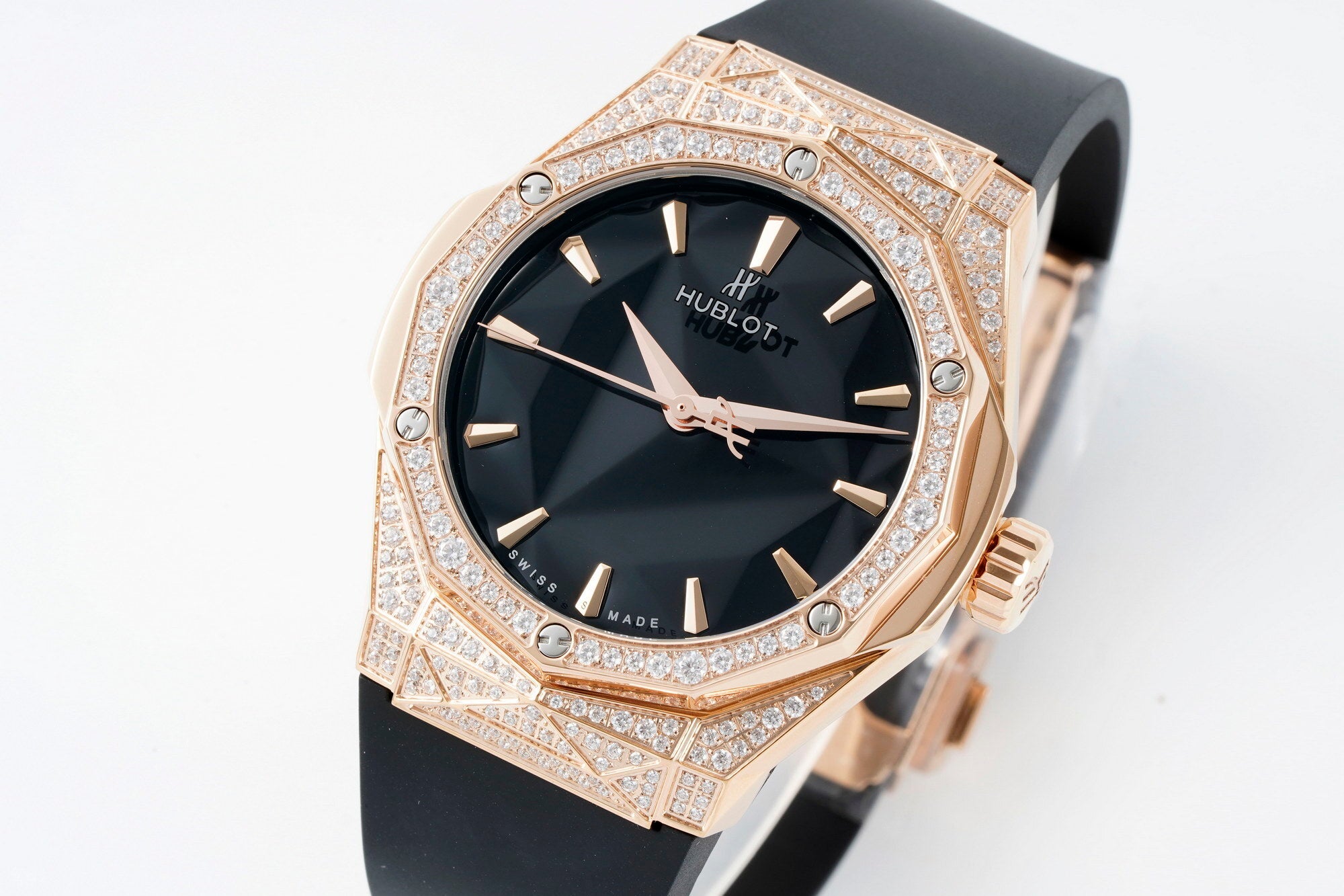 Hublot Classic Fusion Orlinski King Gold Pavé 550.OS.1800.RX.1604.ORL19 : Polished Faceted Black "Iced Out"