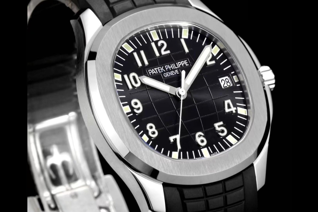 Patek Philippe Aquanaut 5167A-001 : Sunburst Black "Grenade"