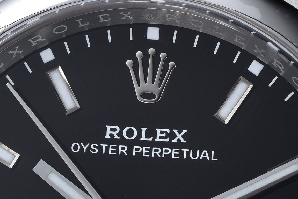 Rolex Oyster Perpetual 124300 :  Black Dial