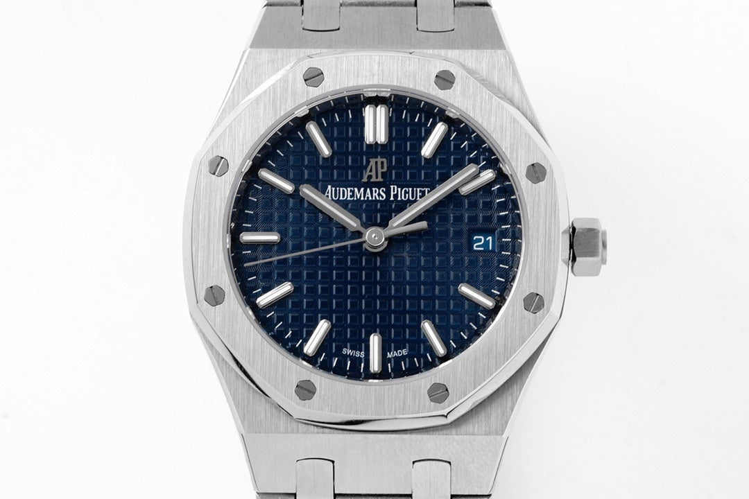 Audemars Piguet Royal Oak 77450ST.OO.1361ST.04 : Bleu Nuit