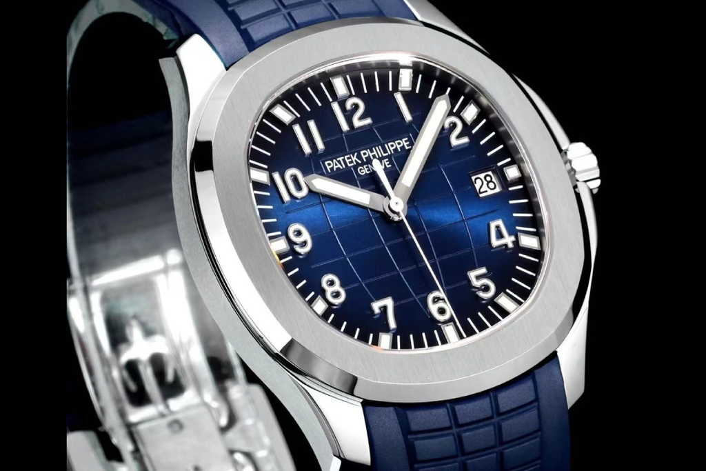 Patek Philippe Aquanaut 5168G-001 : Gradient Night Blue "Jumbo"