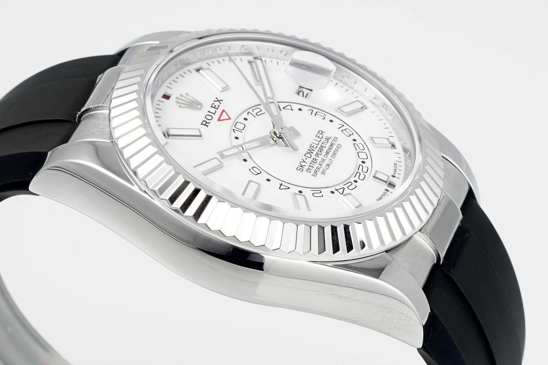 Rolex Sky-Dweller 336239 : Silver / White Dial