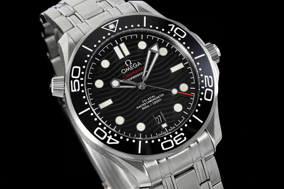Omega Seamaster Diver 300M 210.30.42.20.01.001 : Black ceramic