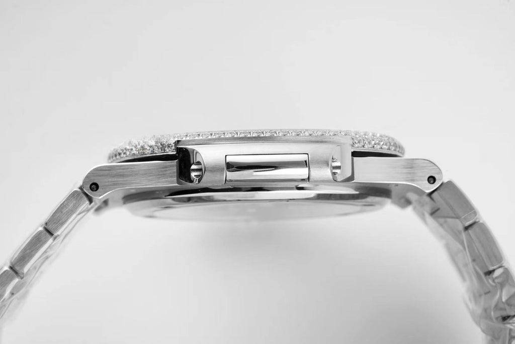 Patek Philippe Nautilus 5719/10G : "Iced Out"