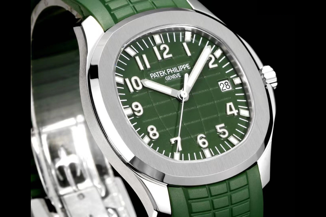 Patek Philippe Aquanaut 5168G-010: Khaki Green "Jumbo"