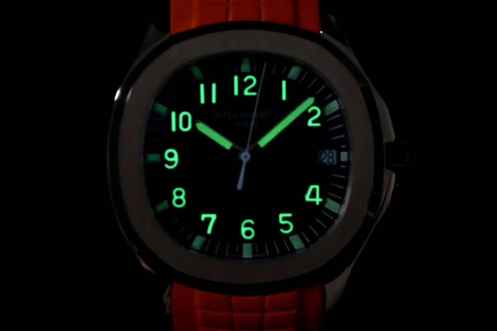 Patek Philippe Aquanaut 5167A-001 : "Orange Aquanaut"