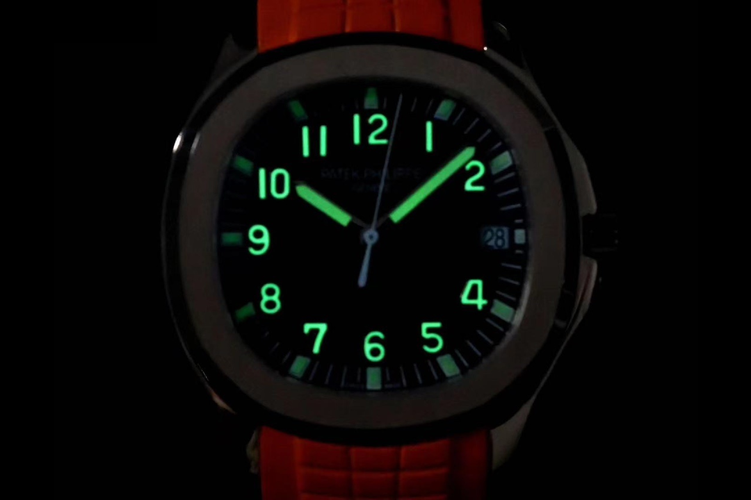 Patek Philippe Aquanaut 5167A-001 : "Orange Aquanaut"