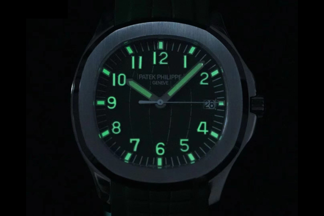 Patek Philippe Aquanaut 5168G-010: Khaki Green "Jumbo"