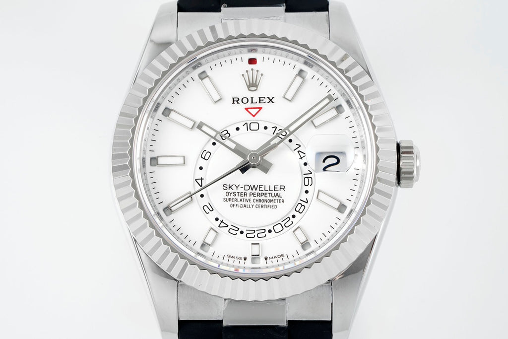 Rolex Sky-Dweller 336239 : Silver / White Dial
