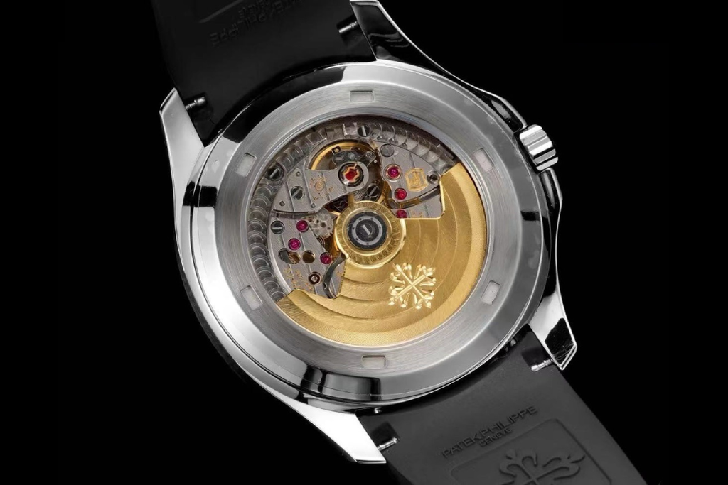 Patek Philippe Aquanaut 5167A-001 : Sunburst Black "Grenade"