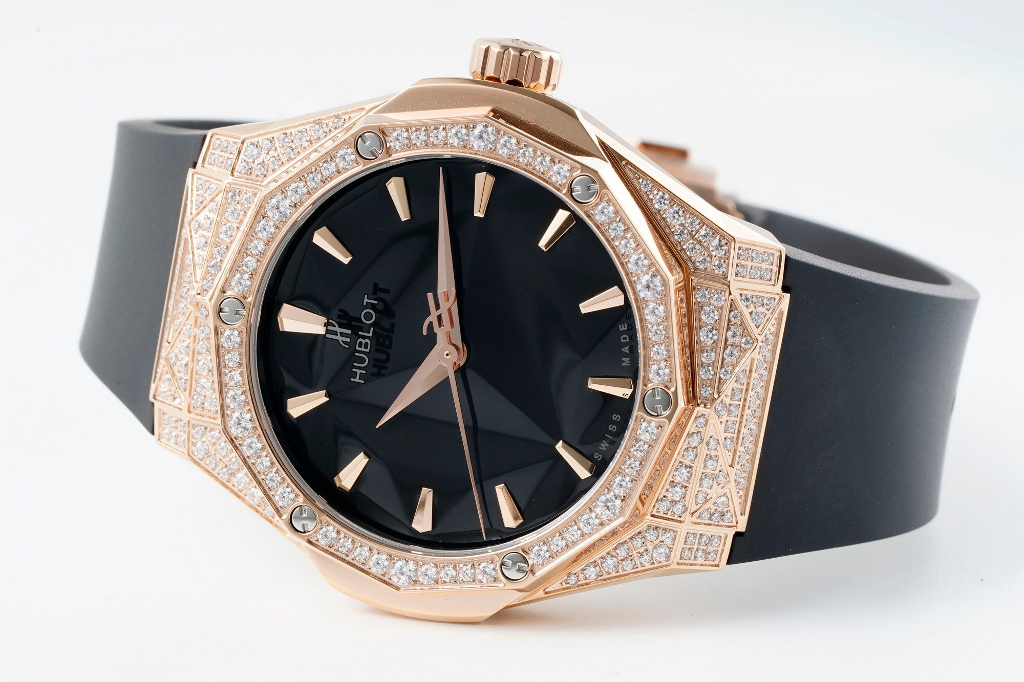 Hublot Classic Fusion Orlinski King Gold Pavé 550.OS.1800.RX.1604.ORL19 : Polished Faceted Black "Iced Out"