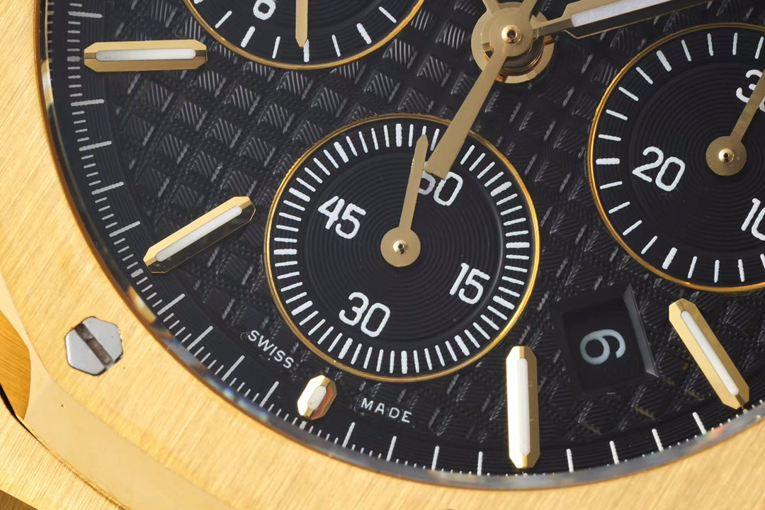Audemars Piguet Royal Oak Chronograph: Yellow Gold