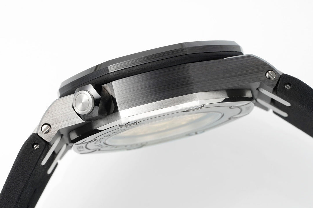 Audemars Piguet Royal Oak Offshore Diver 15707CE.OO.A002CA.01 : Orange "The Beast"