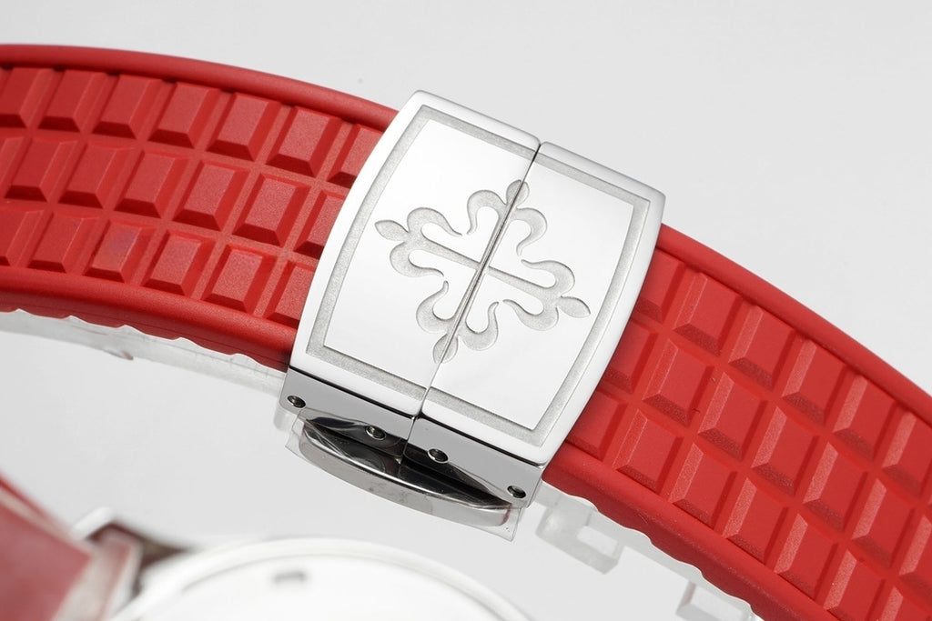 Patek Philippe Aquanaut Luce 5267/200A : "Diamond Bezel" Red