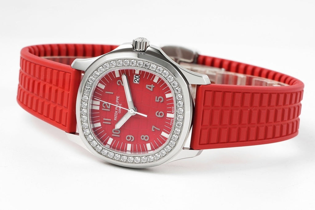 Patek Philippe Aquanaut Luce 5267/200A : "Diamond Bezel" Red