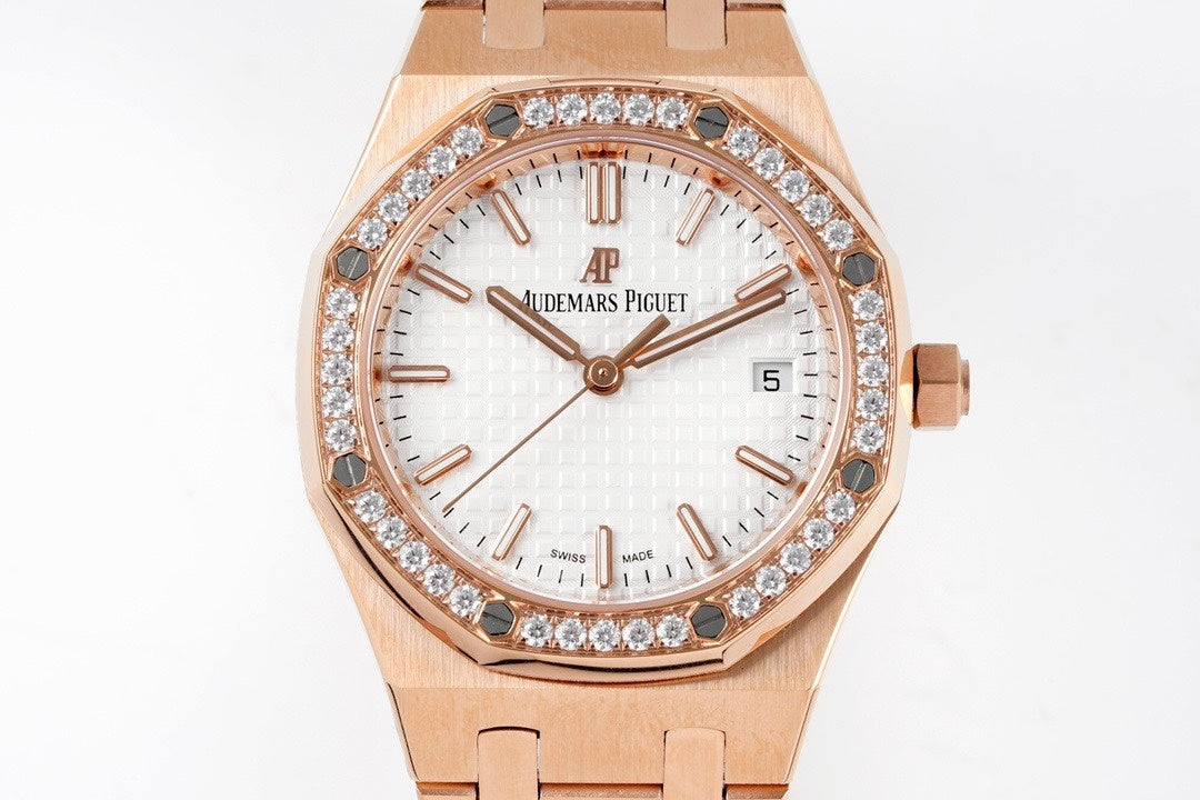 Audemars Piguet Royal Oak 77451OR.ZZ.1361OR.01 : Pink Gold, Diamond Bezel