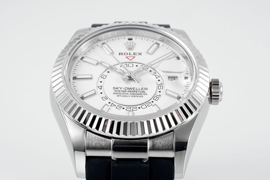 Rolex Sky-Dweller 336239 : Silver / White Dial