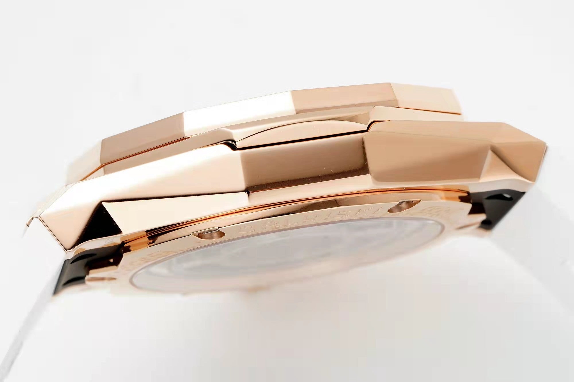 Hublot Classic Fusion Orlinski King Gold Pavé 550.OS.2200.RW.ORL20 : Polished Faceted White "The Orlinski"