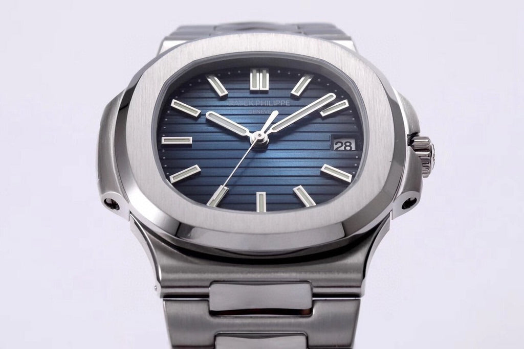Patek Philippe Nautilus 5711/1A-010 : Blue-Black "Jumbo"