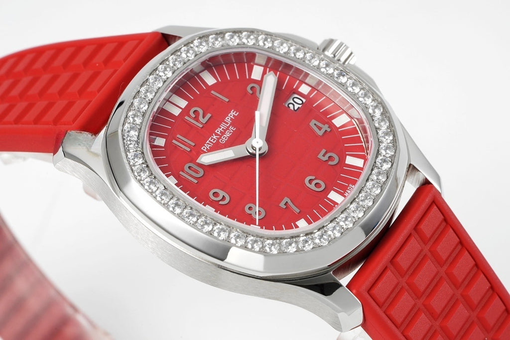 Patek Philippe Aquanaut Luce 5267/200A : "Diamond Bezel" Red