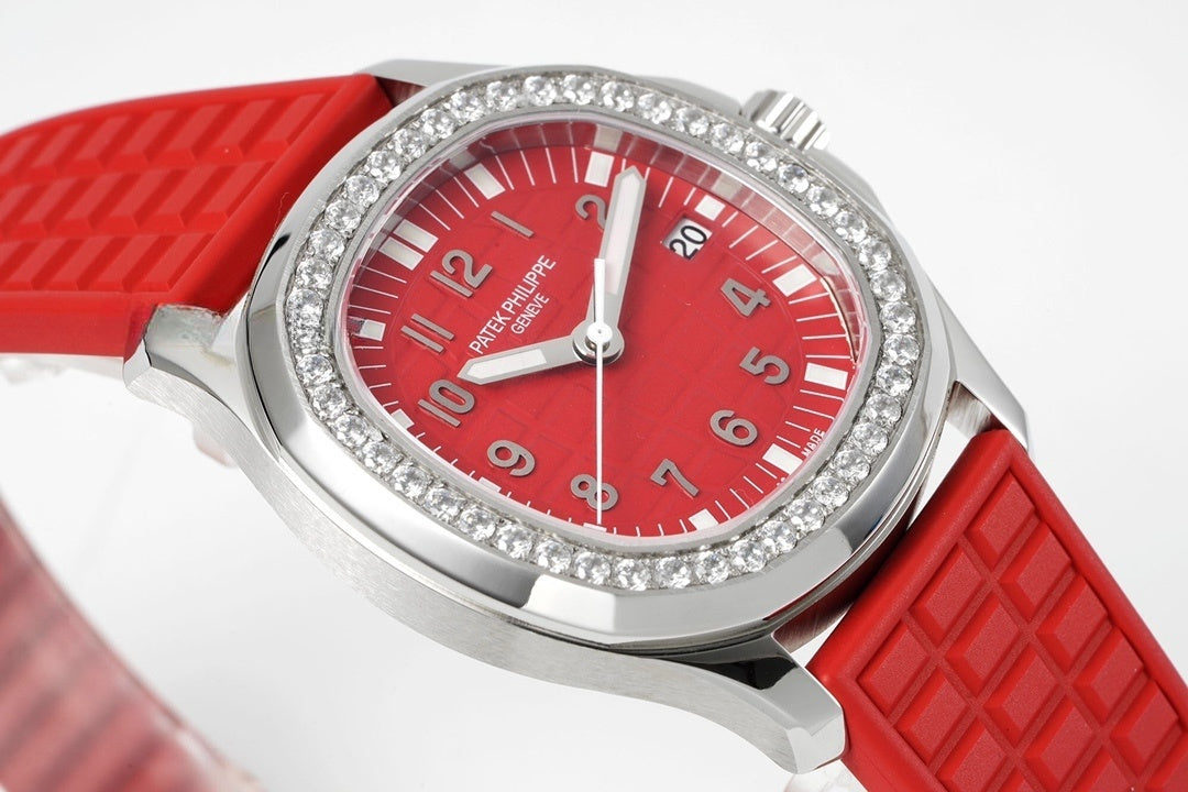 Patek Philippe Aquanaut Luce 5267/200A : "Diamond Bezel" Red
