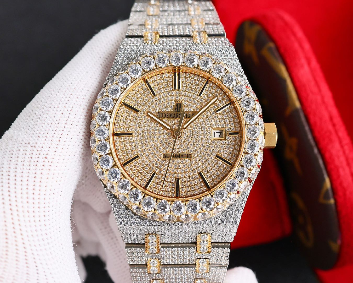 Audemars Piguet Royal Oak 15400OR : "Iced Out Rose Gold"